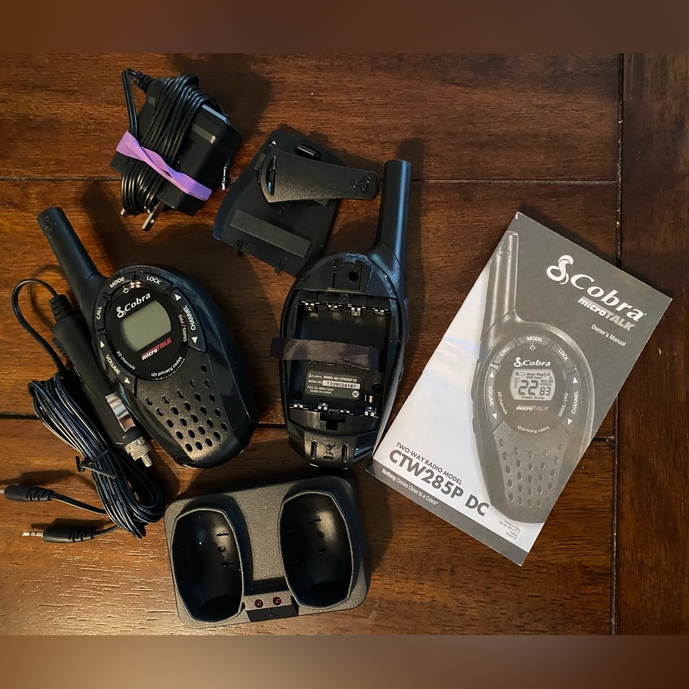 Cobra Walkie Talkie